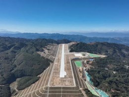 云南鳳慶通用機(jī)場建設(shè)工程項(xiàng)目土石方、地基處理及排水工程施工